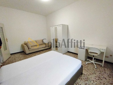 Foto Appartamento in Via Alberto Braglia, Modena di 70 m² con 5 locali