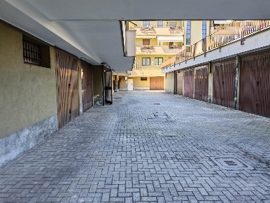 Foto Magazzino in Aldo moro 17, Bussero di 47 m² con 1 locali in vendita