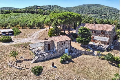 Foto Rustico in località termine rosso  222, Suvereto di 220 m² in vendita