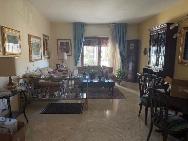 Foto Appartamento a Matera Centro di 114 m² con 5 locali in vendita
