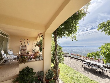 Foto Villa unifamiliare a Serravalle Pistoiese di 160 m² con 7 locali