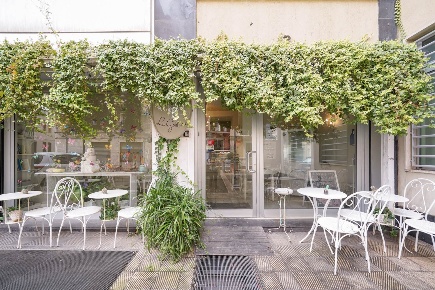 Foto Locale commerciale in Via Vito Fornari  18, Bari Murat di 85 m²