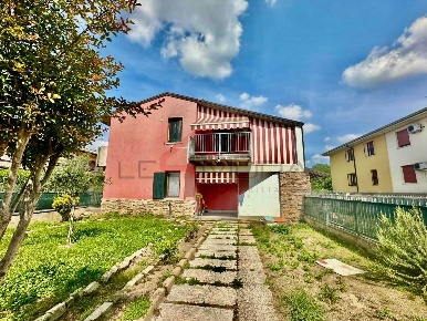 Foto Appartamento a Nogara Centro di 90 m² con 5 locali in vendita