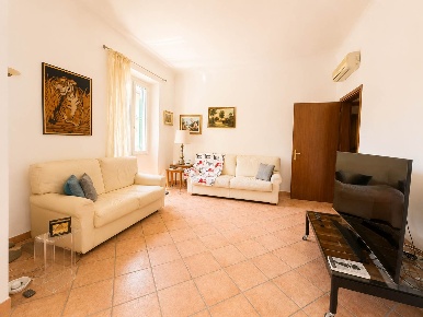 Foto Appartamento in Via Domenico Cimarosa 13, Firenze di 90 m² in vendita