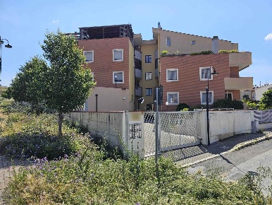 Foto Appartamento in VIA ARRIGO BOITO, Matera Centro di 135 m² con 4 locali