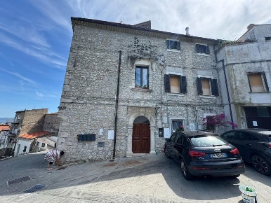 Foto Appartamento in PIAZZA SAN GIOVANNI, Castelforte di 120 m² in vendita
