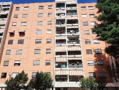 Foto Appartamento in Via Pio la Torre 4, Nichelino di 95 m² con 4 locali