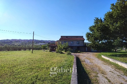Foto Casa indipendente in San Giovanni dei Gelsi, Campobasso San Giovanni