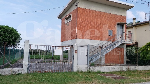 Foto Magazzino in Via CASTELNOVO BARIANO - Via Canova 4/A, Centro di 98 m²