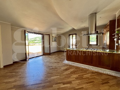 Foto Attico in Via DELL'ARTE 2, Deruta Centro di 93 m² con 3 locali