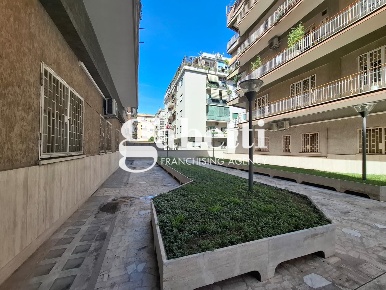 Foto Appartamento in Via GIACOMO BRESADOLA 26, Roma Centocelle di 69 m²