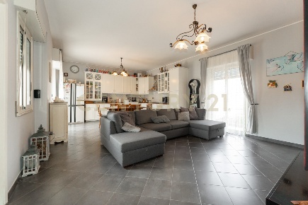 Foto Appartamento a Catania di 153 m² con 6 locali in vendita
