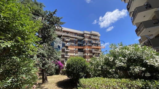 Foto Appartamento in Via Saverio Lioce 73, Bari Poggiofranco di 171 m²