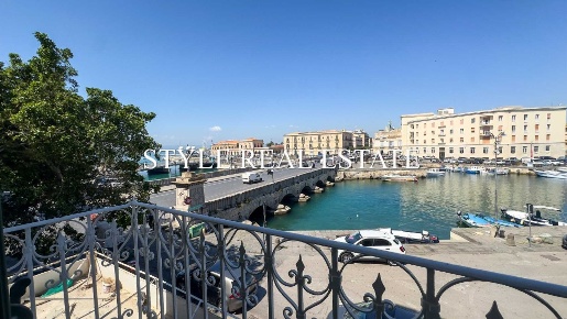 Foto Appartamento in Piazza Pancali, Siracusa di 214 m² in affitto