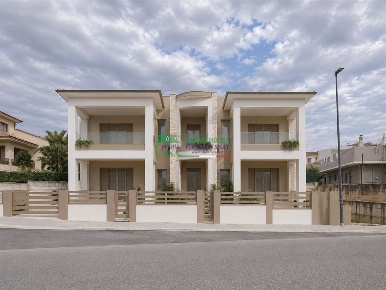 Foto Villa unifamiliare in Via Gesualdo Bufalino, Comiso Centro di 170 m²