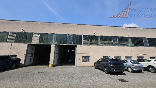 Foto Capannone industriale in Via Cascina Crivella, Vimodrone di 586 m²