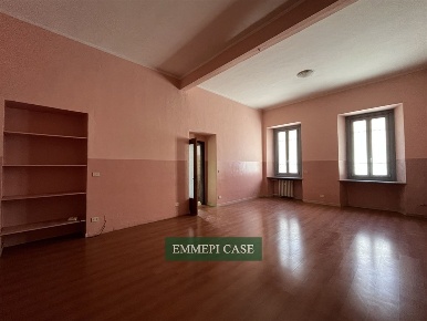 Foto Locale commerciale in Via Oderda, Mondovì Borgato, Collina San Lorenzo