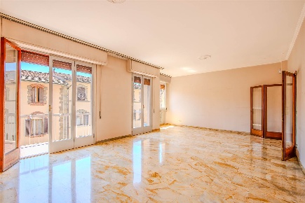 Foto Appartamento in VIA DELLA CERNAIA, Firenze di 130 m² con 6 locali
