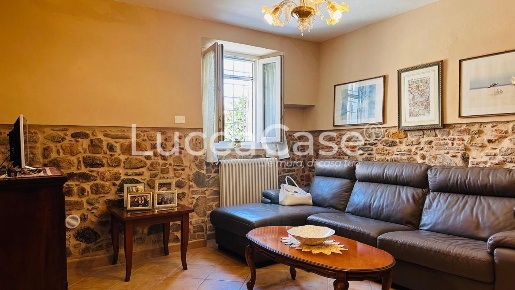 Foto Casa indipendente a Capannori Massa Macinaia - San Leonardo di 150 m²