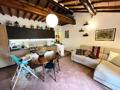 Foto Appartamento a Massa Centro di 90 m² con 3 locali in vendita
