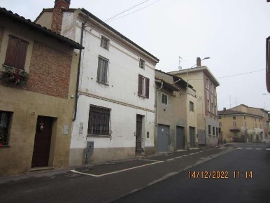 Foto Appartamento a Breme di 124 m² con 5 locali in vendita