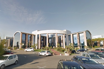 Foto Ufficio a Massa Zona Industriale di 80 m² con 1 locali in vendita