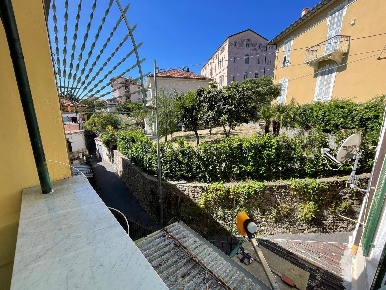 Foto Appartamento in Via Goethe 113, Sanremo di 80 m² con 4 locali