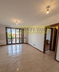 Foto Appartamento in VIA XI FEBBRAIO SNC, Mapello Centro di 100 m²