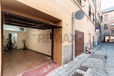 Foto Posti auto in Vico Angelo Raffetto 15R, Genova Sampierdarena di 20 m²