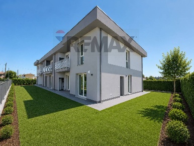 Foto Villa a schiera in VIA LEOPARDI, Presezzo di 136 m² con 4 locali