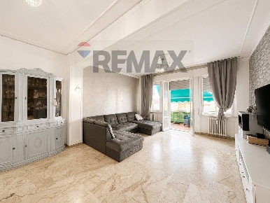 Foto Appartamento in Via Roma 16, Falconara Marittima Centro di 167 m²