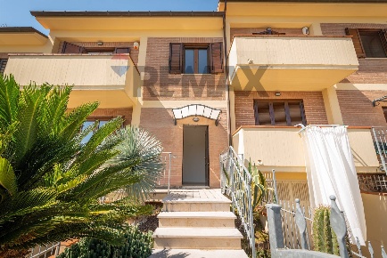 Foto Case semi ndipendenti in Via Fratelli Cervi, Castelplanio di 158 m²