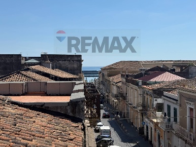 Foto Casa indipendente in Corso Italia 75, Riposto Centro di 126 m²