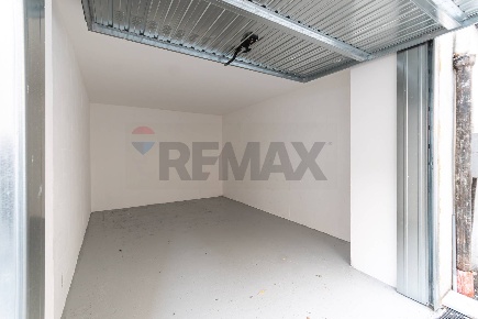 Foto Posti auto in Via Antonio Travi 6D, Genova Sestri Ponente di 16 m²