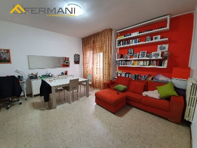 Foto Appartamento a Ascoli Piceno di 96 m² con 4 locali in vendita