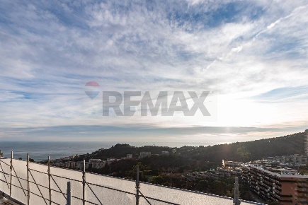 Foto Appartamento in Via Emilio Salgari, Genova Pegli di 117 m² in vendita