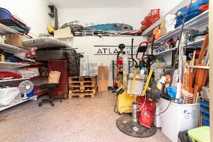 Foto Laboratorio in Via Paolo Revelli Beaumont 8, Genova San Fruttuoso