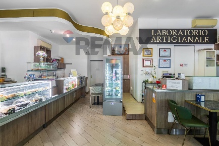 Foto Attività commerciale in viale Romagna 10, Milano Città Studi di 100 m²