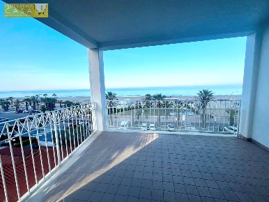 Foto Appartamento in Lungomare Sirena - Fronte Mare, Tortoreto di 110 m²