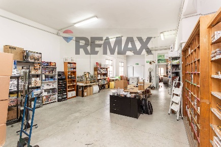 Foto Laboratorio in Via Del Campasso 16/58r, Genova Sampierdarena di 433 m²