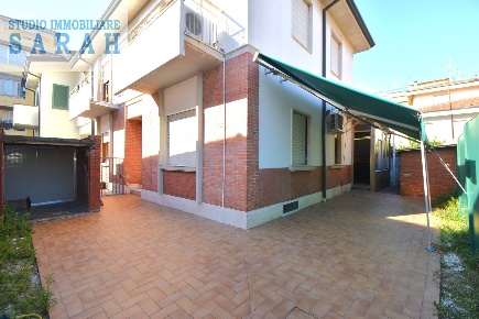Foto Casa indipendente in Via Aldo Salvetti 100, Viareggio di 130 m²