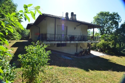 Foto Villa unifamiliare in Via Del Poggio Alto 6, Cantello Gaggiolo