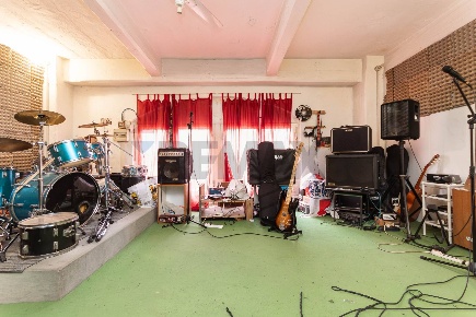Foto Magazzino a Genova Sestri Ponente di 50 m² con 1 locali in vendita