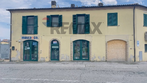 Foto Laboratorio in VIA LORENZO NINA, Recanati Centro di 130 m² in vendita