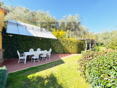 Foto Casa indipendente in via di granatino, Montecatini-Terme di 350 m²