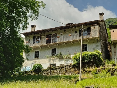 Foto Rustico in Località Solgia - Falmenta, Valle Cannobina di 135 m²