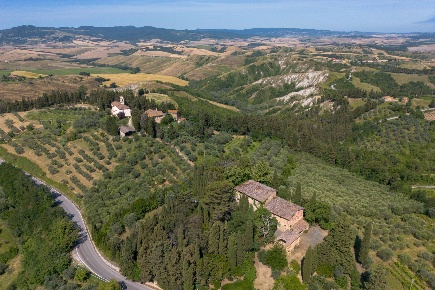 Foto Villa unifamiliare a Volterra San Cipriano di 1200 m² con 24 locali