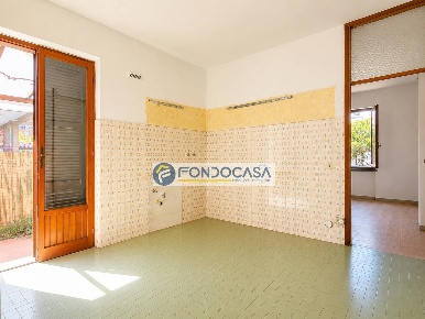Foto Appartamento in Via Esperanto, Massa Marina di Massa Centro di 55 m²
