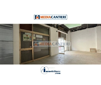 Foto Magazzino in Via Saline 29, Pescara di 92 m² con 3 locali in vendita