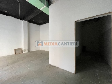 Foto Magazzino in Via Saline 29, Pescara di 92 m² con 3 locali in vendita